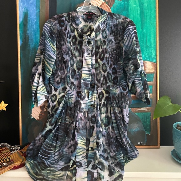 Elena Wang Elegant Blue Animal Print Blouse M - Picture 3 of 16